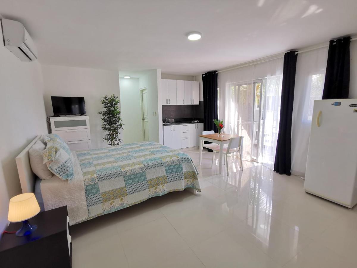 Sol Caribe Suites - Playa Los Corales - Beach Club, Wifi, Swimming Pool Punta Cana Room photo